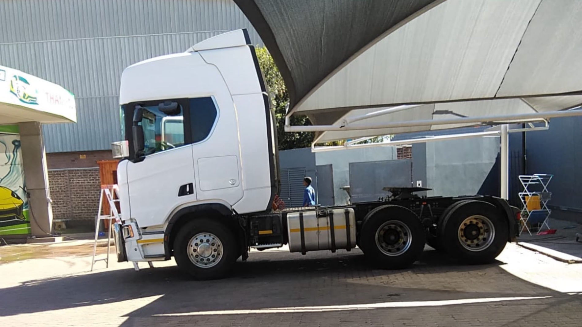 Y13 investments | Truck Wash Building Image Gallery